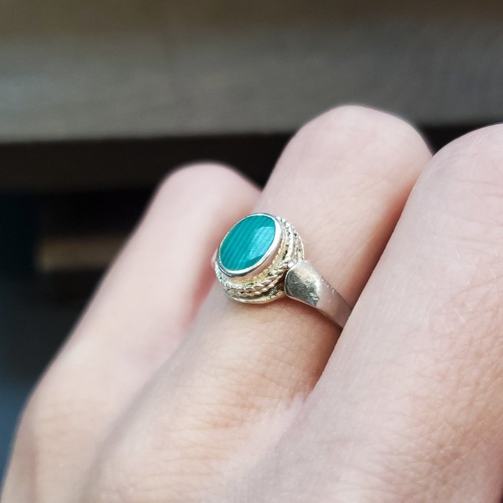 Size 7 Sterling Silver Cool Malachite Stone Ring - Picture 2 of 6